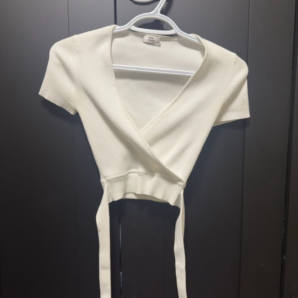 Aritzia Vintage, Little Moon Size XS, Off-White, Tie-Front/Back Top